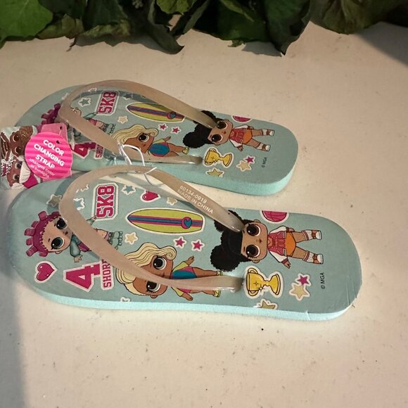 LOL Surprise Kids Flip Flops With Sunlight Color Changing Straps & Fun Character - Picture 4 of 8
